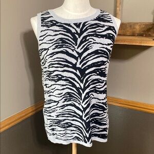 Chico’s black & gray Zebra Print Sleeveless sweater top size medium